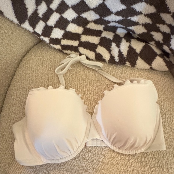 NWOT Target Shade and Shore swim- Cream Scalloped Lace Bra 40D - Picture 2 of 8